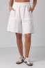 Трикотажные женские шорты с накладными карманами - 21103 молочные