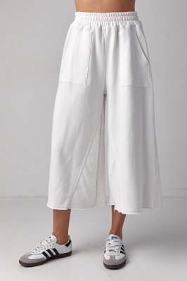 Трикотажные штаны-кюлоты с накладными карманами - 24101 молочные
