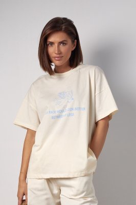 Жіноча футболка oversize з ангеловим принтом - 241093 кремова