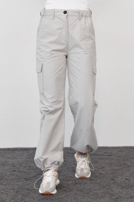 Жіночі штани карго в стилі кежуал 4135 світло-сірий