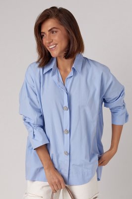 Жіноча сорочка oversize прикрашена гудзиками зі стразами - 5233 блакитна