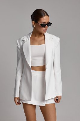 Молочный женский приталенный пиджак 566.2