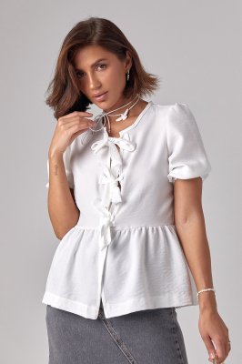 Літня блузка на зав'язках із оборкою - 58896 біла