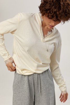 Вільний лонгслів з мереживом 6825 кремовий Вільний лонгслів з мереживом 6825 кремовий