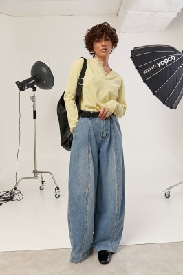 Вільний лонгслів з мереживом 6825 лимонний Вільний лонгслів з мереживом 6825 лимонний