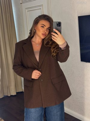 Піджак №1 коричневого кольору із застібкою на гудзики