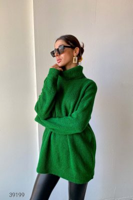 Вязанный свитер в рубчик 39199 зеленый