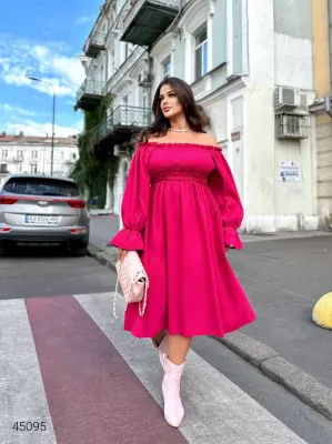 Сукня міді з відкритими плечима 45095 малиновий